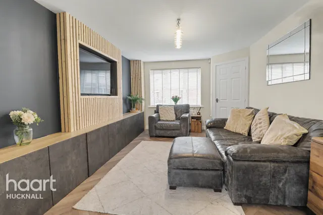 Defiant Close, Nottingham, NG15, photo 2