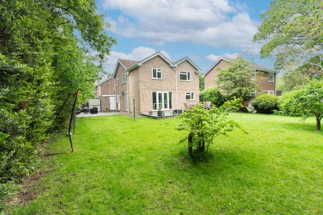 Adams Drive, Fleet, GU51 3DZ, photo 1
