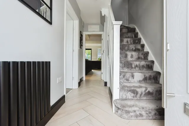 Wagon Lane, Solihull, B92, photo 2