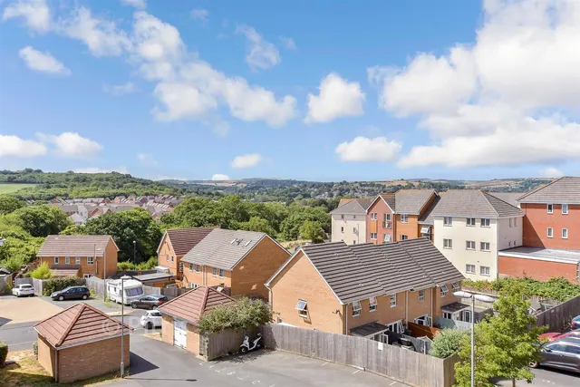 Beauchamp Drive, Newport, PO30, photo 2