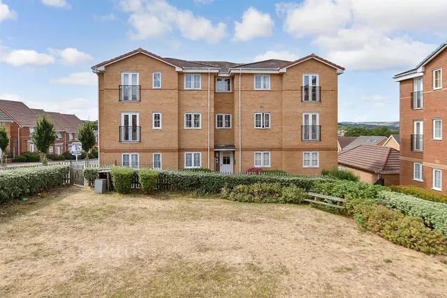 Beauchamp Drive, Newport, PO30, photo 1