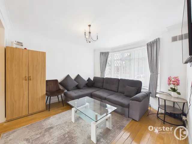 Honeypot Lane, Stanmore, HA7, photo 3