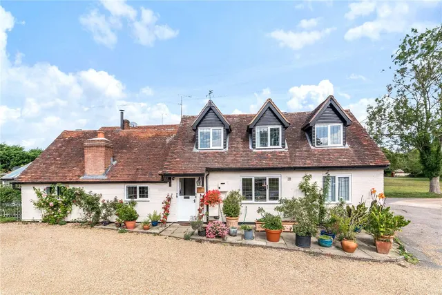 The Common, Dunsfold, GU8, photo 1