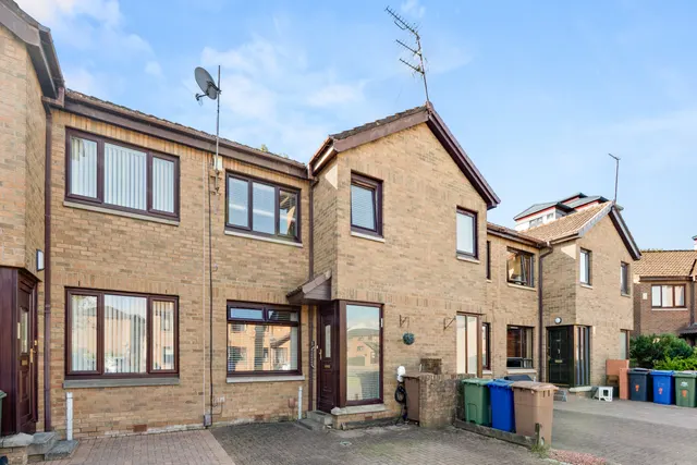 3 bedroom house — Castle Gait, Paisley