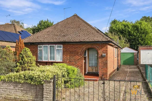 St Mary's Avenue, Shenfield, CM15, photo 1