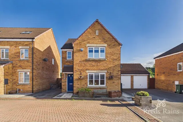 Daisy Hill Mews, Morley, LS27, photo 1