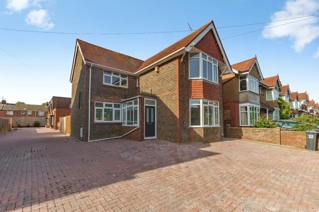 Pavilion Road, Worthing, BN14, photo 1