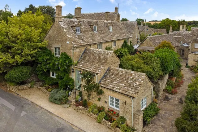 Bibury, Cirencester, Gloucestershire, GL7 5ND, photo 1