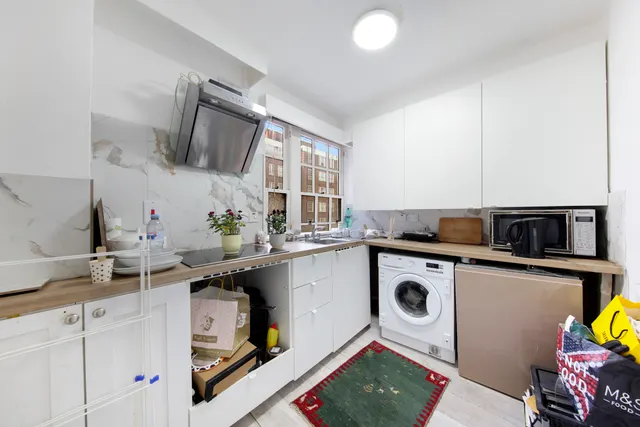 Edgware Road, W2, photo 2