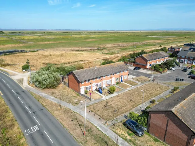 Preesall Close, Southport, PR9, photo 1