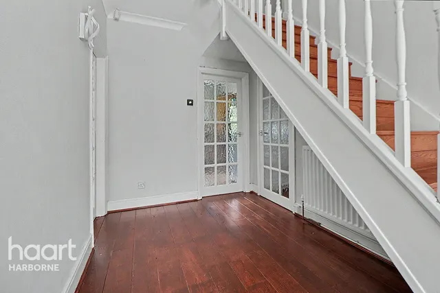 Warwick Road, Solihull, B91, photo 2