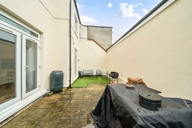 Meopham Road, Mitcham, CR4 1BG, photo 1