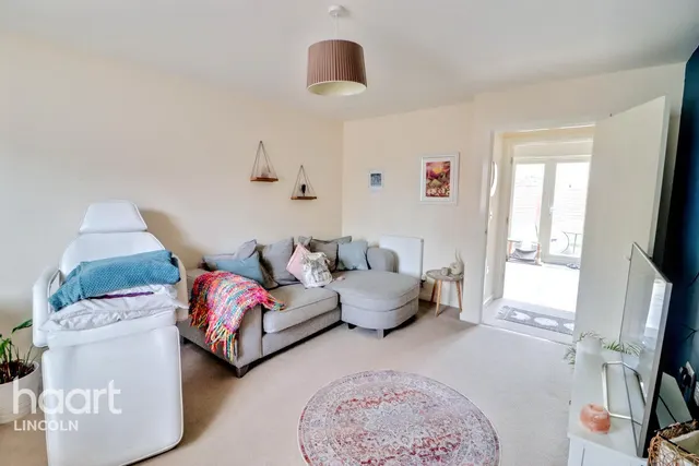 Rosemary Drive, Witham St Hughs, LN6, photo 3