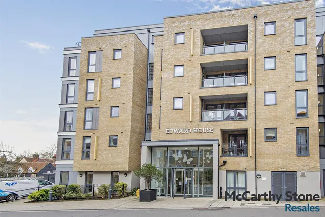 Pegs Lane, Hertford, SG13, photo 1