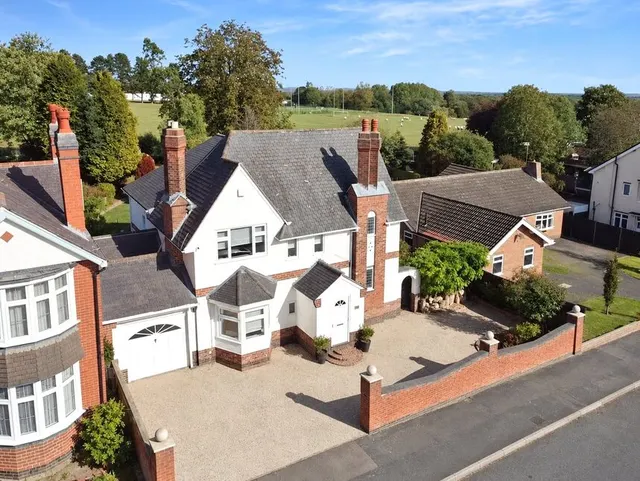 Woodland Road, Hinckley, LE10, photo 1