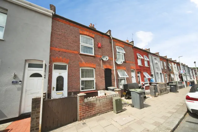 Oak Road, Luton, photo 1