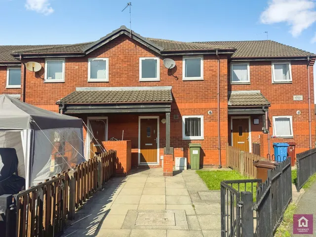 Anthony Close, Manchester, M12, photo 1