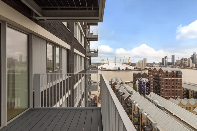 Orchard Place, London, E14, photo 3