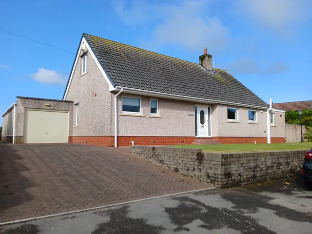 West Ghyll Place, High Harrington, Workington, CA14, photo 1