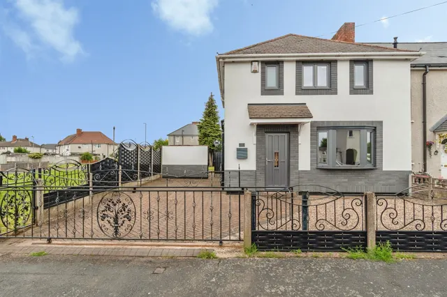 Chase Road, Brownhills, WS8, photo 1