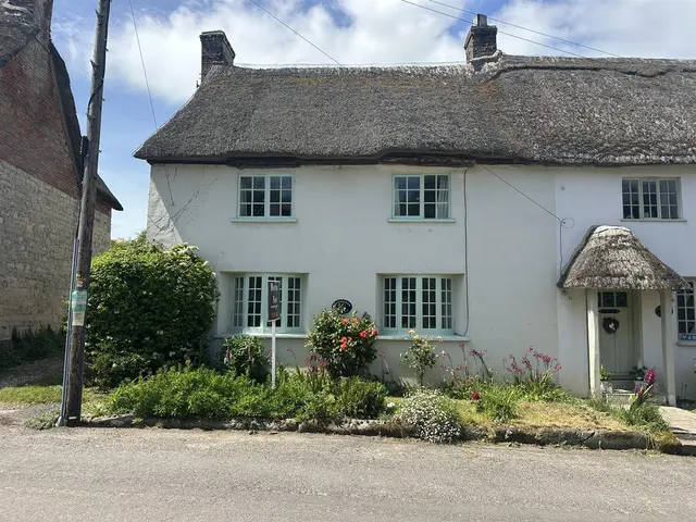 Higher Street, Okeford Fitzpaine, photo 1