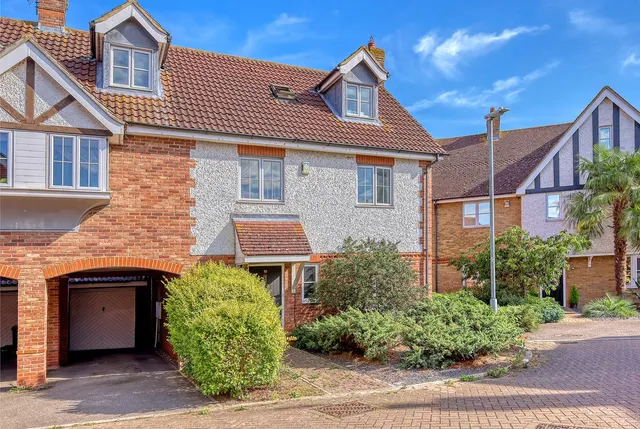 Gepp Place, Chelmer Village, Chelmsford, CM2 6QS, photo 1