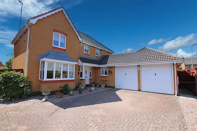 Battalion Drive, Wootton, photo 1