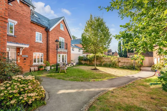 Lyndhurst, SO43, photo 1