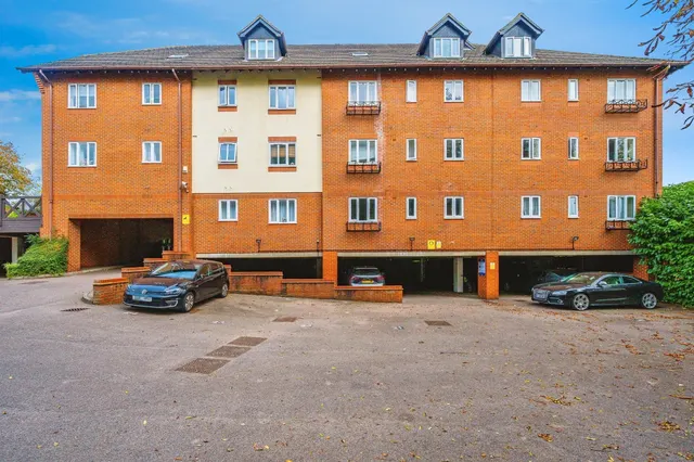 Alexandra Road, Hemel Hempstead, photo 1