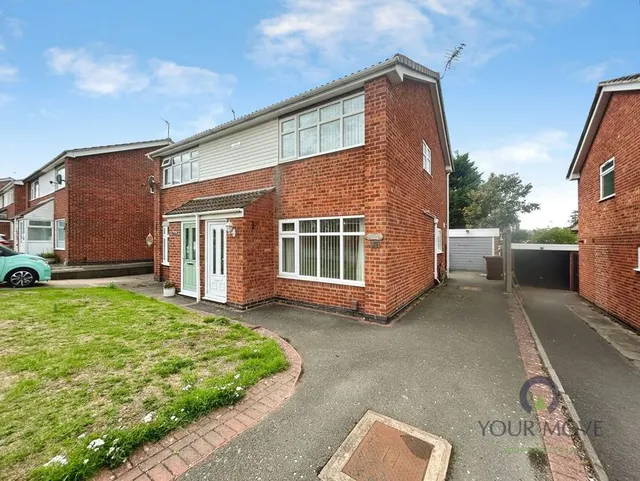 3 bedroom house — Ploughmans Drive, Shepshed, Leicestershire, LE12