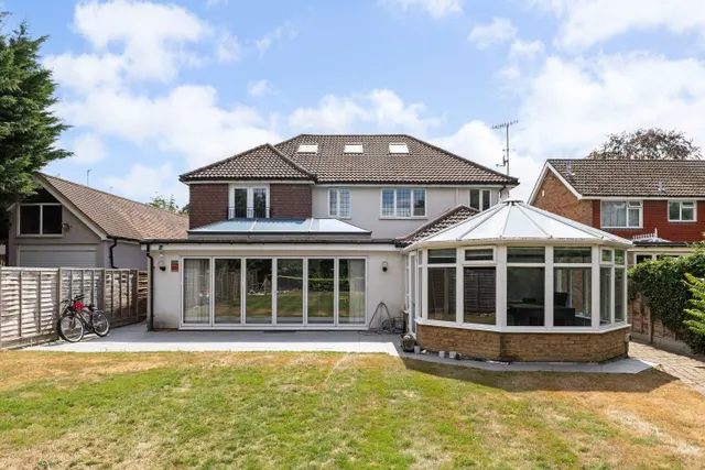 Photo 2 — Heathfield Road, Bushey, WD23