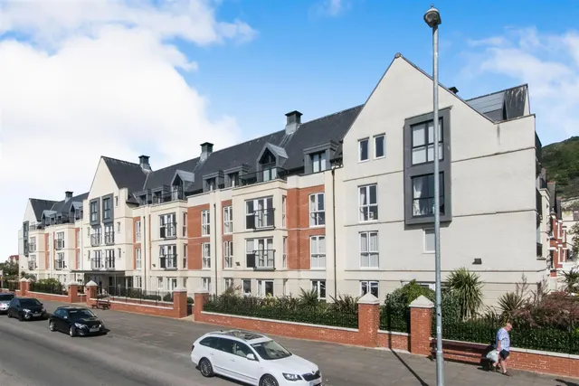 Gloddaeth Street, Llandudno, LL30, photo 1