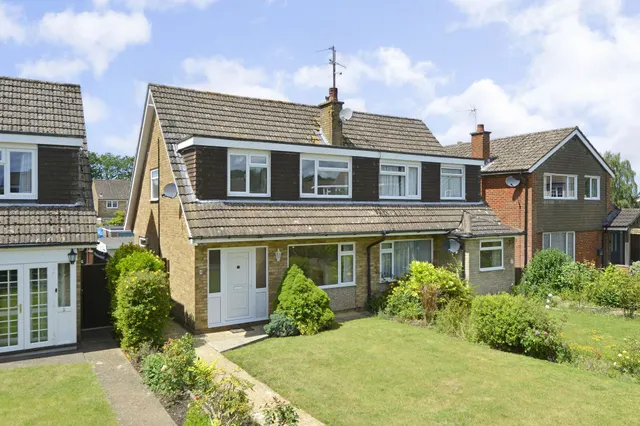 Fawley Close, Cranleigh, GU6, photo 1