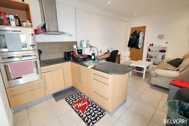 Photo 3 — Whitchurch Road, Heath, Cardiff, CF14