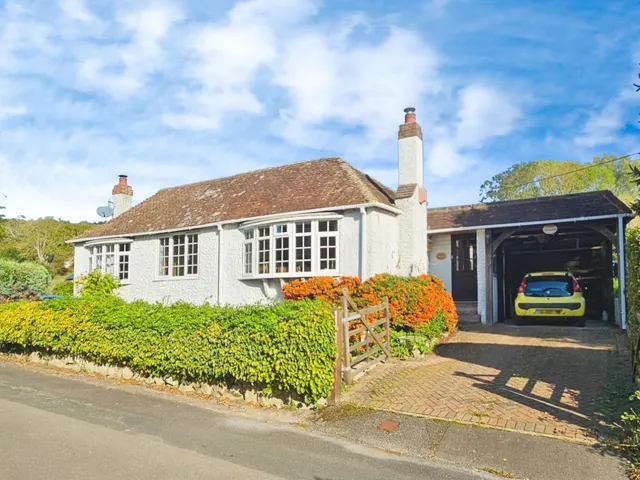 St. Marys Road, West Hythe, photo 1