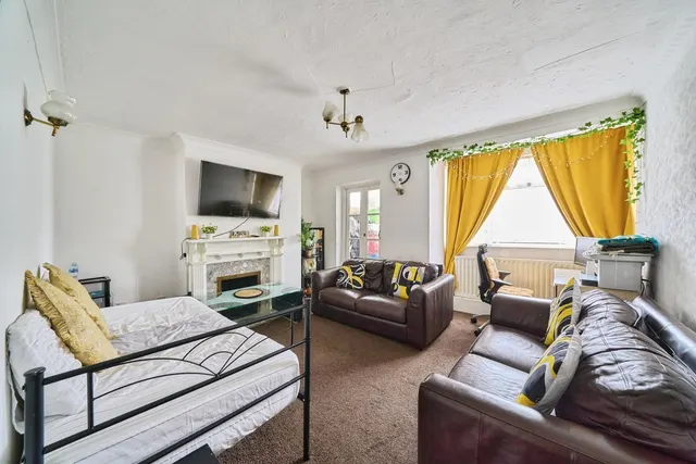 Whiting Avenue, BARKING, Essex, IG11, photo 1