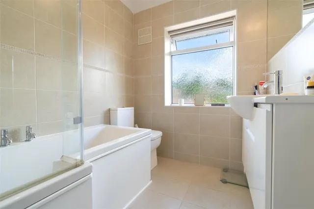 Leigh Road, Wimborne, Dorset, BH21, photo 1