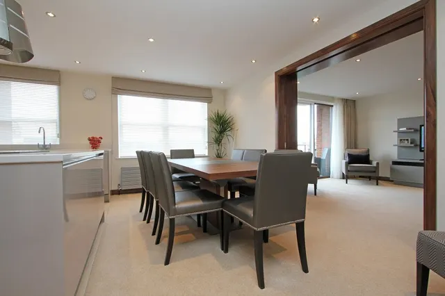 Ennismore Gardens, London, SW7, photo 2