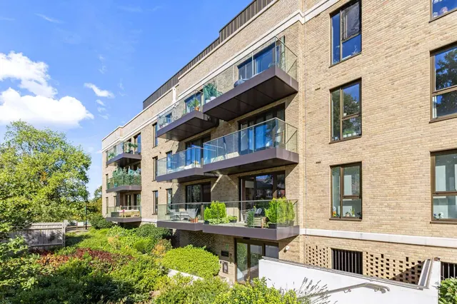 Daffodil Crescent, Barnet, EN4, photo 3