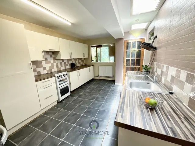 Photo 3 — Bracken Grove, Catshill, Worcestershire, B61