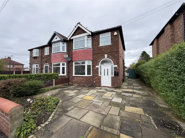 Perry Road, Timperley, WA15, photo 1