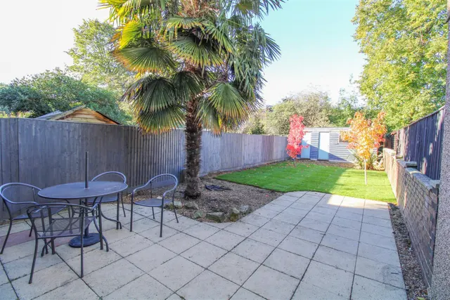 North Grove, Harlow, CM18, photo 3