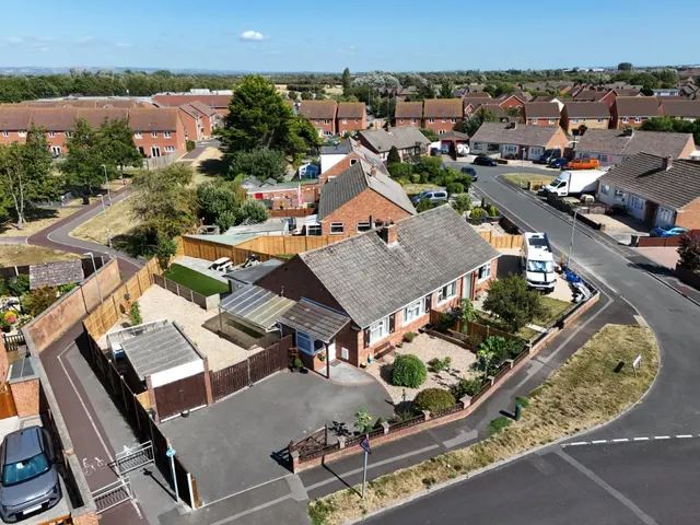 Rosewood Avenue, Burnham-on-Sea, TA8, photo 3