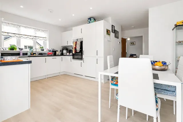 Roe Close, South Molton, EX36, photo 2