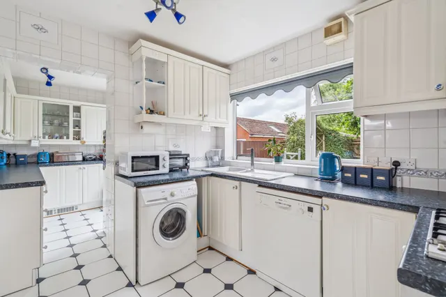 Photo 2 — Ivins Road, Beaconsfield, HP9