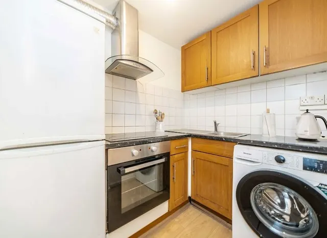 Photo 3 — Brassey Road, West Hampstead, NW6