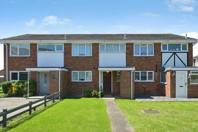 Turpin Avenue, Collier Row, Romford, RM5, photo 1