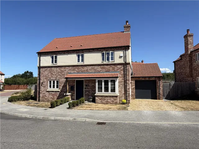 Lemuel Burt Way, West Winch, PE33, photo 1