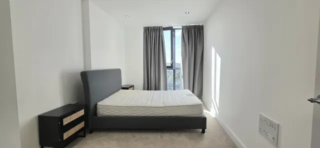 Montrose Crescent, Wembley, HA0, photo 3