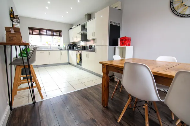 Plymouth Close, Gainsborough, DN21, photo 2